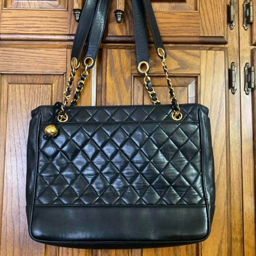 EXCELLENT CONDITION! VINTAGE CHANEL TIMELESS LAMBSKIN LEATHER LARGE TOTE
